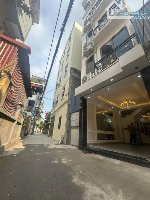 Bán nhà Xuân Phương 40M 5 Tầng, 6P Ngủ, nội thất, ô tô đỗ kinh doanh giá 7.8 tỷ