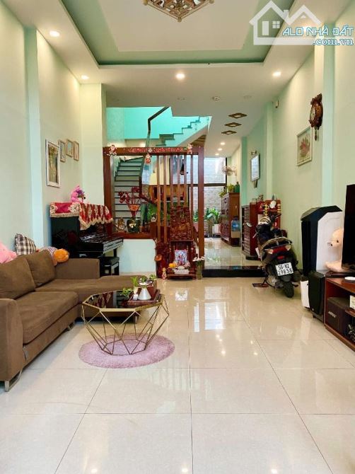 Bán nhà mặt tiền Quận 12, Đông Hưng Thuận 125m2 NGANG 5M cực thoáng, GẤP BÁN giảm 2 tỷ