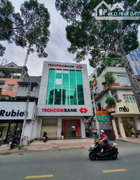 Thương hiệu - Góc 2MT ngay Phan Đăng Lưu, PN - 20 x 15m - 4 Tầng - HĐT: 180 triệu - giá bá