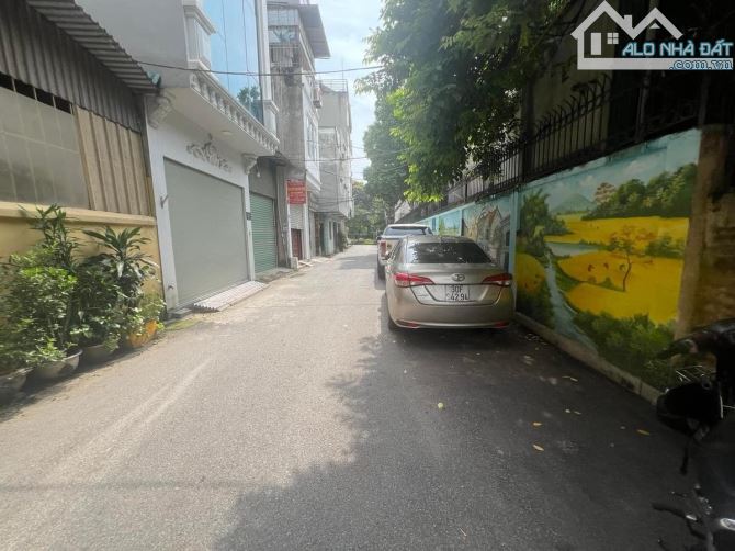 Bán nhà đẹp Kim Giang, Hoàng Mai. DT65m, 5 tầng, MT6m3 Giá 17 tỷ Ngõ ô tô tránh