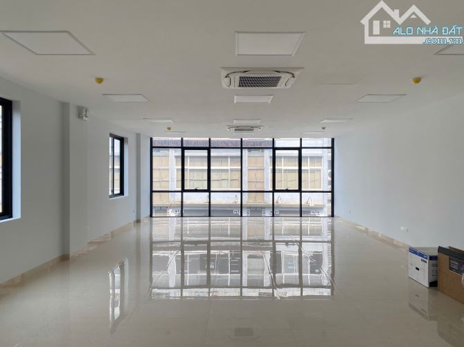 Cho thuê Văn Phòng 80m2, 160m2 tại mặt phố Lê Thanh Nghị, Hai Bà Trưng, Hà Nội.