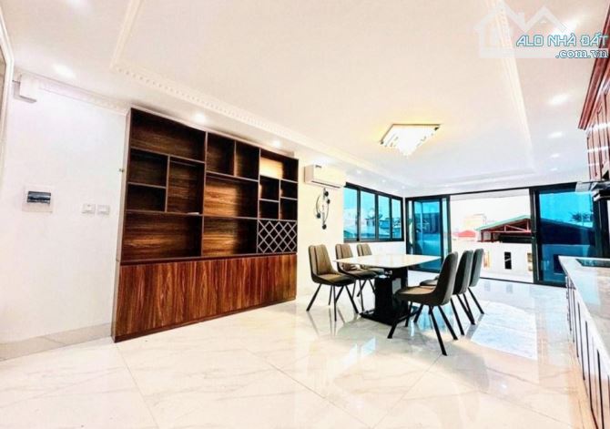 SIÊU HIẾM - PHỐ HÀM NGHI - DT45M2 × 5T - KD - PHÂN LÔ - Ô TÔ ĐỖ CỬA,11TỶ.