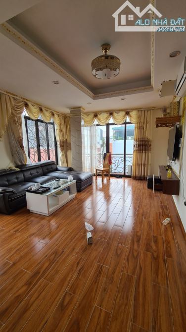 Bán nhà phố Nguyễn Sơn, 82m2, vỉa hè, ngõ ô tô thông, kinh doanh, nhỉnh 20 tỷ