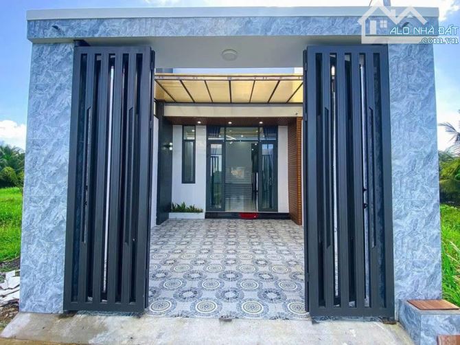 nhà cấp 4, mặt đường số 16, phong phú, bình chánh. 85m2 nhà 2 phòng ngủ, chỉ 650tr