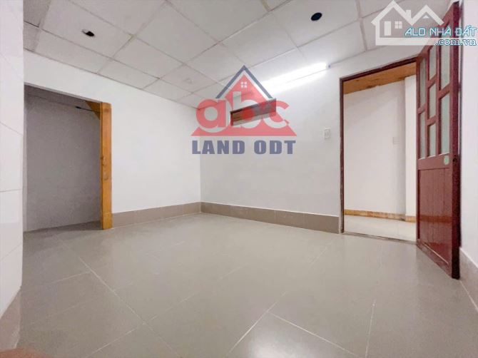 Đất có sẳn Nhà 128m2 2ty3 THCS Tân Phong 700m Biên Hòa Sổ full Thổ 4 phòng ngủ Đường ô Tô