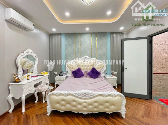 Nhà 4 phòng ngủ hiện đại khu Hòa Xuân - D055 - 10