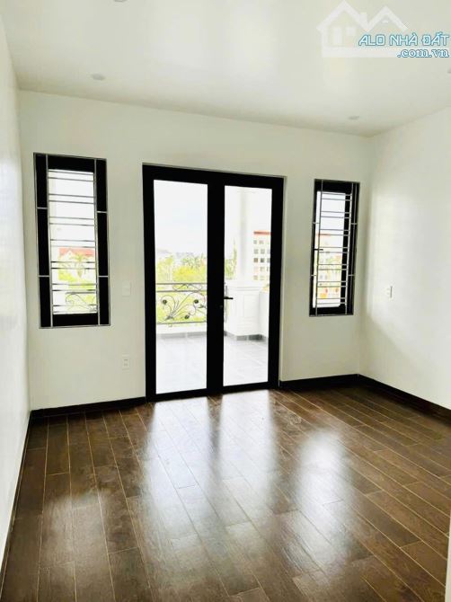 Bán nhà xây mới đẹp long lanh Tuyến 2 Lê Hồng Phong. DT 60m2 x 4T Thang Máy - 10