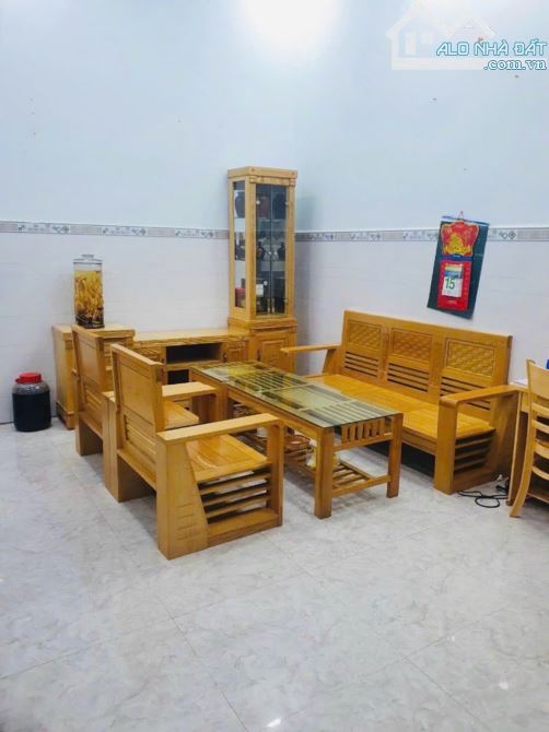 Bán gấp ngôi nhà p.Tăng Nhơn Phú B, 90m2, ô tô đỗ trước nhà, nhĩnh 4 tỷ