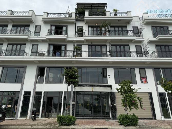 Cần bán 80,6m2 nhà 5 tầng Shophouse Metropolitan - Mặt Phố Nguyễn Mậu Tài - View Công Viên - 1