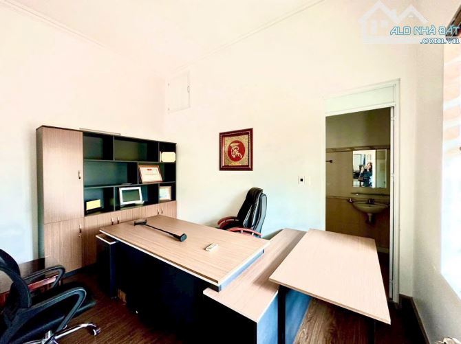 Bán căn nhà đẹp mặt đường Thiên Lôi - diện tích 128m - hđ thuê 45tr/tháng - 1