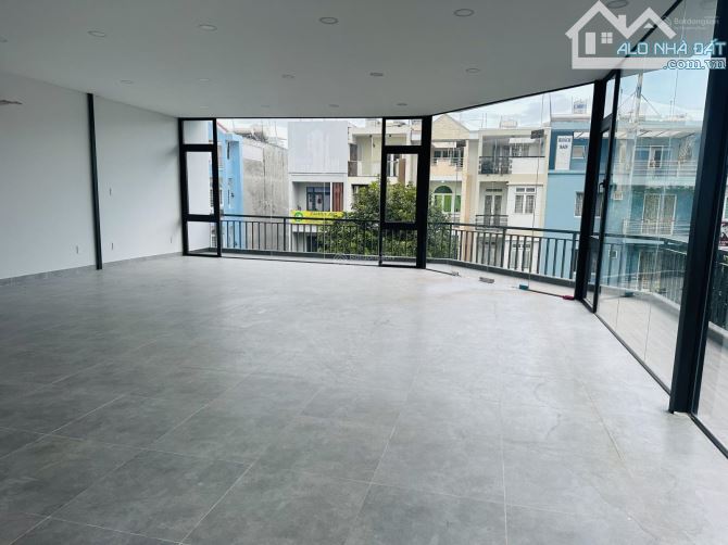 Thương hiệu bậc nhất - Building MT Võ Văn Tần P.4 Q.3 - 5x19m - KC 6 tầng thang máy - 1