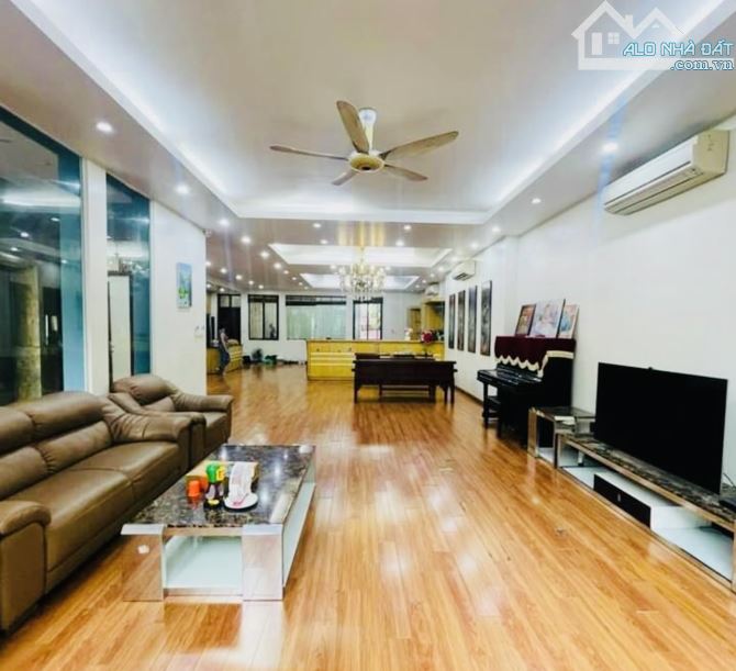 Bán Cực Phẩm Biệt Thự Phố Hoa Bằng, Cầu Giấy, Ô Tô, DT 316m2, 5T, MT 12M. - 1