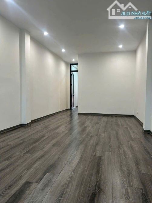 Bán nhà mặt ngõ tổ 1 Thạch Bàn Long Biên.nhỉnh 8 tỷ, ô tô tránh, dòng tiền 25 triệu /1T - 1