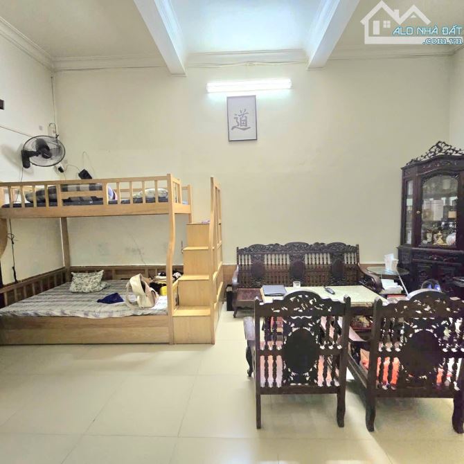 Giải Phóng, Bán đất, Hai mặt ngõ, diện tích 94m2, 3 tầng cũ, MT 5.4m, Giá 14.8 tỷ. - 1