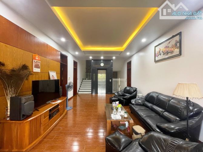 Biệt Thự 5 tầng thang máy tuyến 2 Lê Hồng Phong (425m2; 36 tỷ) - 1