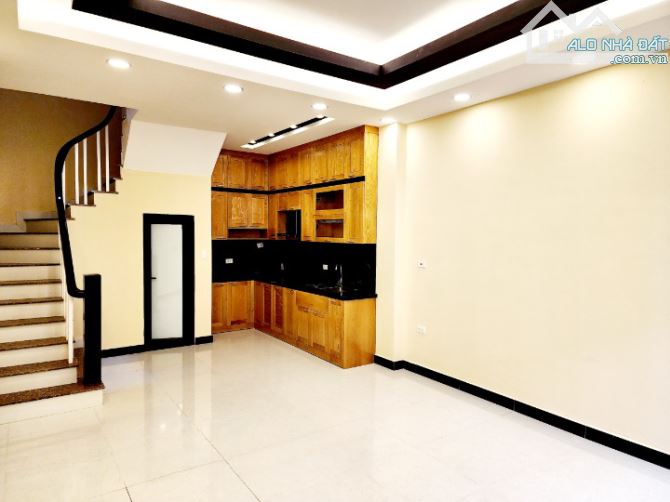 Bán nhà Đại Mỗ, Vincom, Aeon Mall 35M, 5 Tầng, gần đường lớn, ô tô đỗ giá 5.2 tỷ - 1