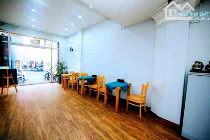 Cần bán gấp khách sạn mặt tiền Bùi Viện Q1, 5 lầu - 8x20m - thu nhập 231,5 triệu/th, 88ty - 2