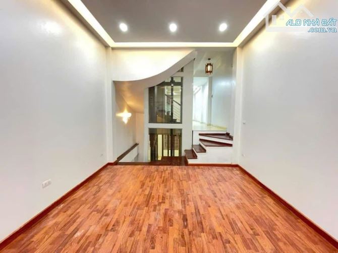 Bán nhà Nguyễn Đình Chiểu, Hai Bà Trưng 45m2x6 tầng THANG MÁY 15m ra phố 12.5 tỷ - 2