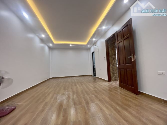 Bán nhà Khâm Thiên. Đống Đa thang máy. 37m2 x 6T. Sđcc - 2