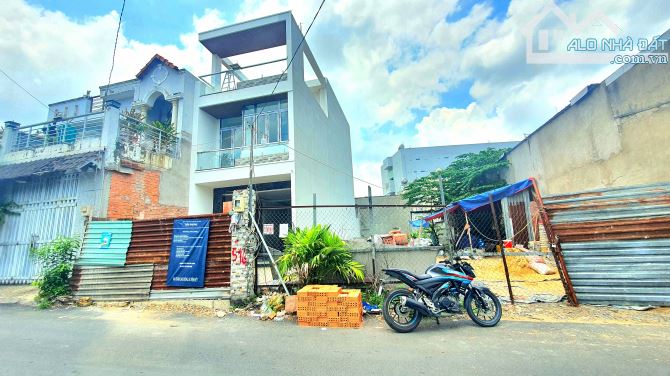 Bán đất MT hẻm 7 đường 182, Phường Tăng Nhơn Phú A, Q9 - DT: 4x20 (79m) - Giá: 5 tỷ 350 - 2