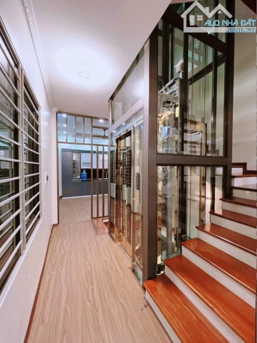 VÌ HOÀN CẢNH PHẢI Ở GẦN CON TRAI Ở PHỐ CHÍNH CHỦ MUỐN BÁN ĐẤT TẶNG NHÀ VÍP TT Đông Anh HN - 2