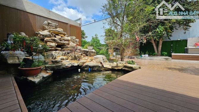 Biệt thự mặt tiền 6100m2 thổ cư. Nội thất gỗ xa hoa hiện đại - 3