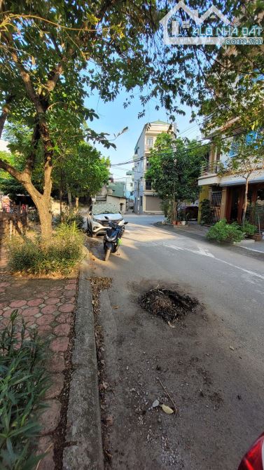 BÁN GẤP 40M ĐẤT TĐC QUỲNH DÔ- V. QUỲNH VỈA HÈ -ĐƯỜNG NHỰA 8M KINH DOANH 6.5 TỶ - 3