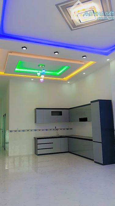 Long mỹ, 450m2, ngang 15m đường nhựa, có nhà mới xây đẹp, giá 2ty450 - 3