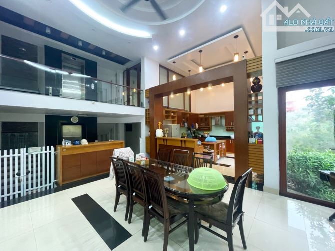 Biệt Thự 5 tầng thang máy tuyến 2 Lê Hồng Phong (425m2; 36 tỷ) - 3