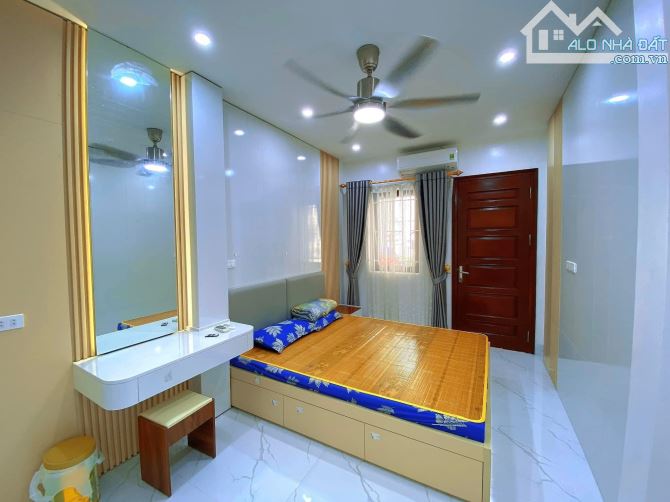 Bán nhà Trung Kính, Cầu Giấy. DT30m, 5 tầng, MT3m1 Giá 14 tỷ Ngõ ô tô tránh, vỉa hè KDoanh - 4