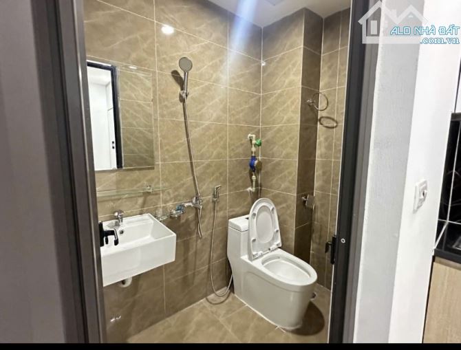 MĂT PHỐ TRẦN QUANG DIỆU - 6T THANG MÁY- VỈA HÈ RỘNG- KD VĂN PHÒNG -GẦN HỒ HOÀNG CẦU - 4