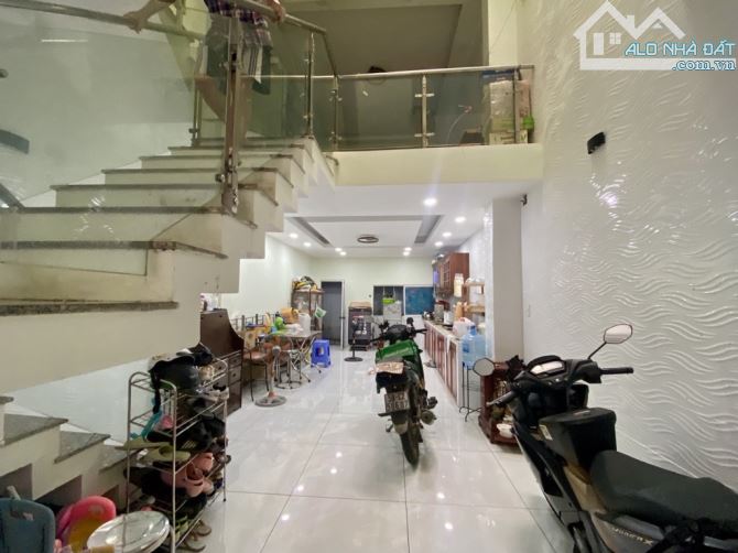 Vincom Nam Long 4 tầng hoàn công đủ - chỉ nhỉnh 9 tỷ - 4