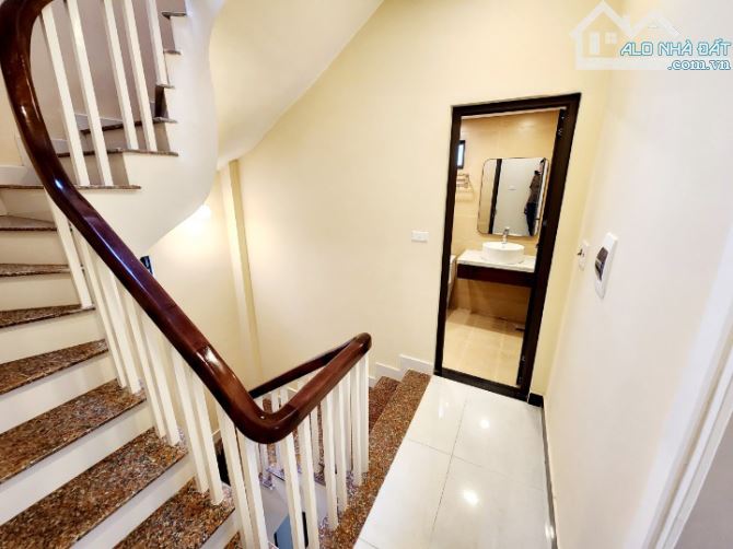 Bán nhà Đại Mỗ, Vincom, Aeon Mall 35M, 5 Tầng, gần đường lớn, ô tô đỗ giá 5.2 tỷ - 4
