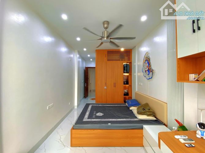 Bán nhà Trung Kính, Cầu Giấy. DT30m, 5 tầng, MT3m1 Giá 14 tỷ Ngõ ô tô tránh, vỉa hè KDoanh - 5