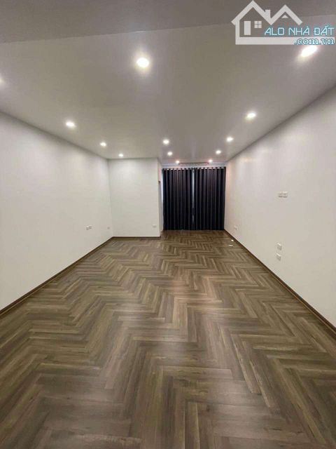 SIÊU PHẨM DÂN XÂY THIẾT KẾ NGỌC THỤY THANG MÁY Ô TÔ TRÁNH KINH DOANH 65M-6TẦNG-5MT.15,8 TỶ - 5