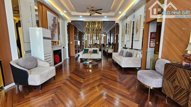 Biệt thự mặt tiền 6100m2 thổ cư. Nội thất gỗ xa hoa hiện đại - 7