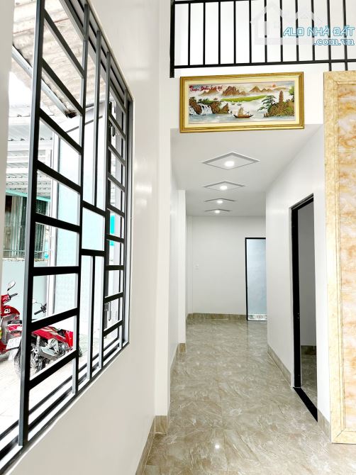 Ngộp ngộp ! Cần bán gấp nhà cấp 4 ( 70m2 , sổ hồng riêng ) , đường Bà Điểm 5  giá 730tr - 8