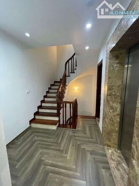 SIÊU PHẨM DÂN XÂY THIẾT KẾ NGỌC THỤY THANG MÁY Ô TÔ TRÁNH KINH DOANH 65M-6TẦNG-5MT.15,8 TỶ - 8