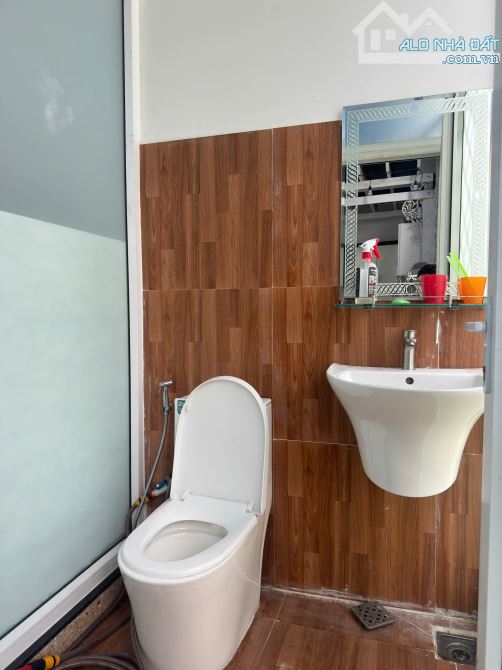 Bán Villa Hẻm ô tô lớn đường Mai Anh Đào, Phường 8, Đà Lạt