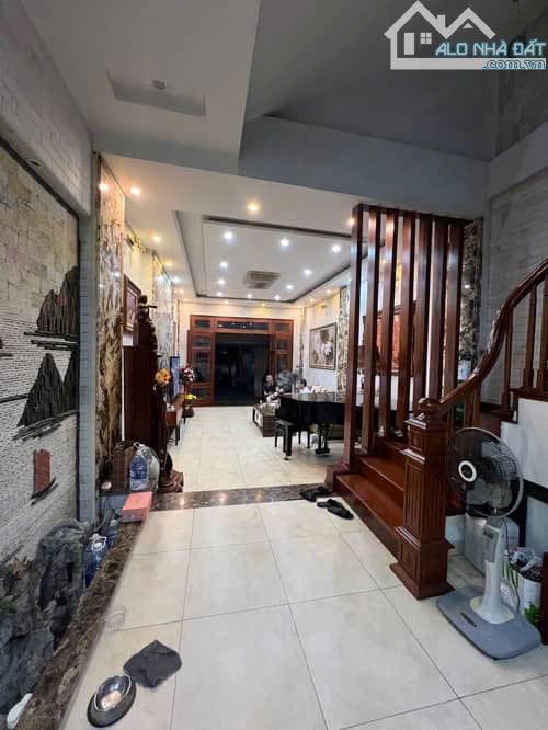 Bán nhà Minh Khai, Ngõ thông, 33m2, 4 tầng, Chỉ 6,x tỷ