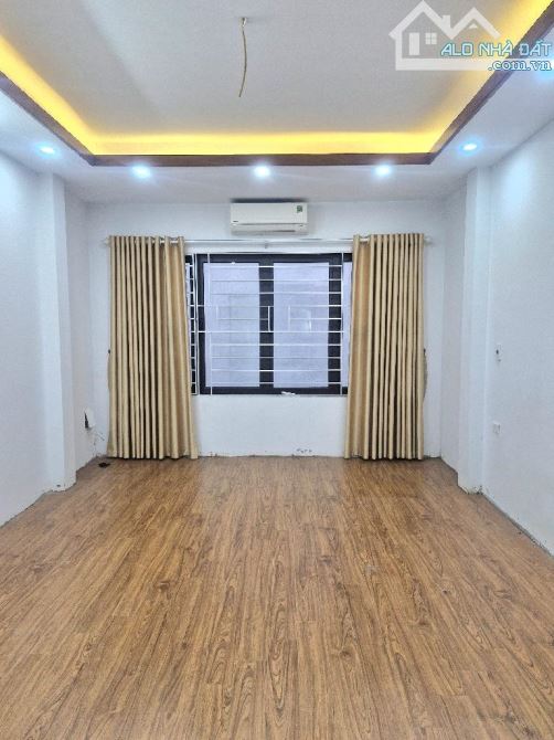 CHUYỂN NHƯỢNG NHÀ MINH KHAI - 35M2 - NGÕ THÔNG - HƠN 6 TỶ