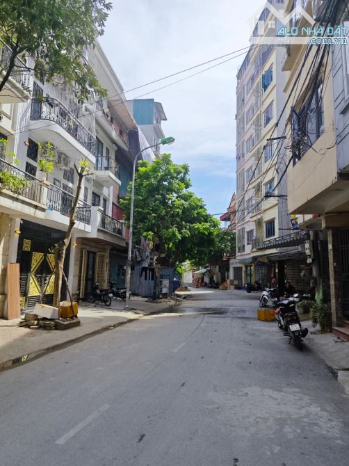 Nhà phân lô Tổng Cục 5 diện tích 65 m2 nhà 5 tầng giá 15.9 tỷ.