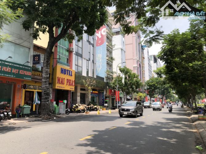 Bán KS 28 phòng, DT 8x18m (140m2) 5 tầng. Giá 85 tỷ. Vị trí ngay Phạm Ngũ Lão. - 1