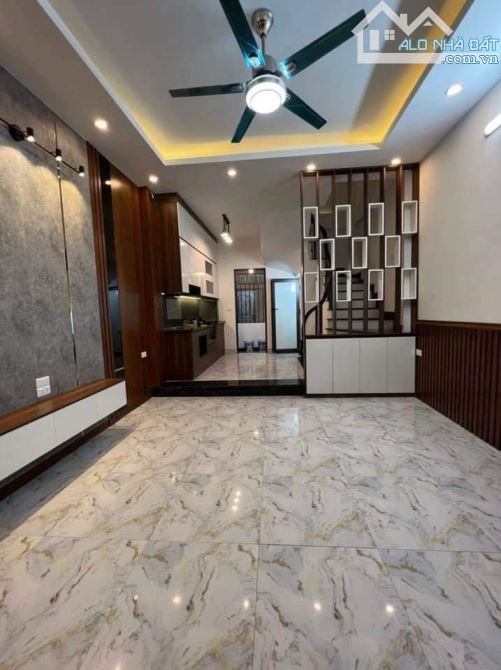 Bán nhà trung tâm Trạm Trôi, 32M 5 Tầng, 3P Ngủ, ô tô đỗ sát nhà nhỉnh 3 tỷ - 1