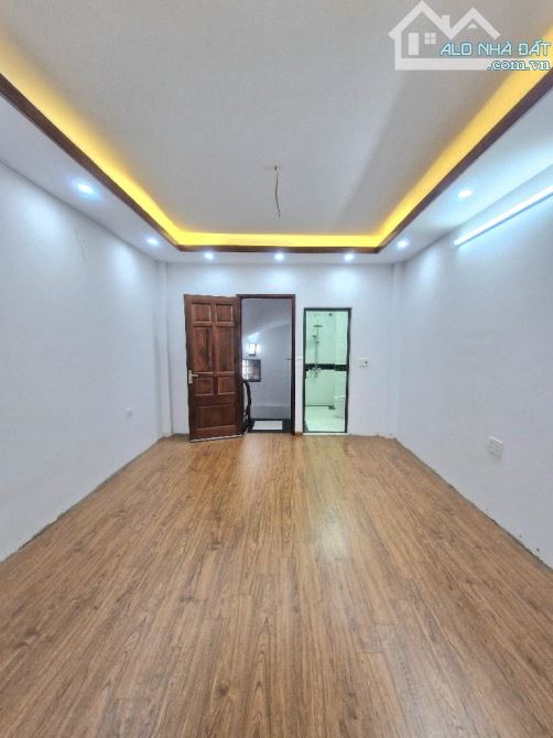 CHUYỂN NHƯỢNG NHÀ MINH KHAI - 35M2 - NGÕ THÔNG - HƠN 6 TỶ - 1