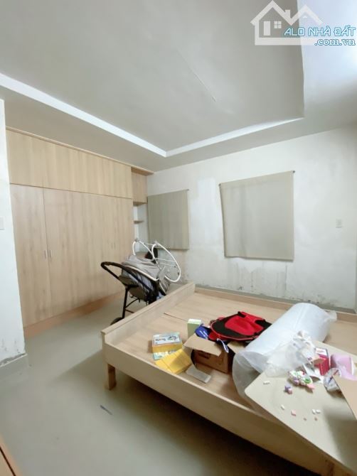 Gấp bán nhà 3 tầng, dt 90m2, ô tô thông Mặt phố ẩm thực Hoàng Diệu 2, Thủ Đức. - 1