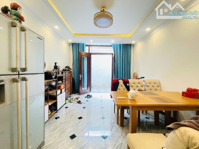 Nhà Bát Khối 32m 6 tầng MT3.8m Ô TÔ ĐỖ CÁCH 10M, GẦN TRUNG TÂM AEON - - 1