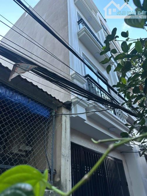 Bán nhà gần cấp 1 Thạch Bàn, Long Biên.nhỉnh 5 tỷ, dòng tiền 20 triệu /1T - 1