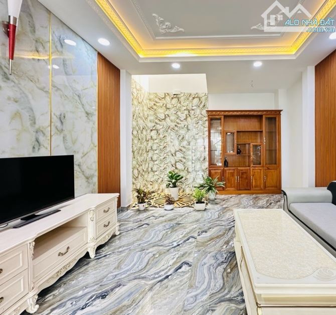 Bán nhà đẹp, Tân Bình, 57m2 x 3t, MT 6m, giá 5.8 tỷ - 1