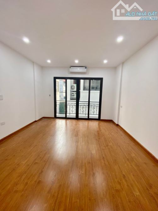 Bán nhà trung tâm Trạm Trôi, 32M 5 Tầng, 3P Ngủ, ô tô đỗ sát nhà nhỉnh 3 tỷ - 2